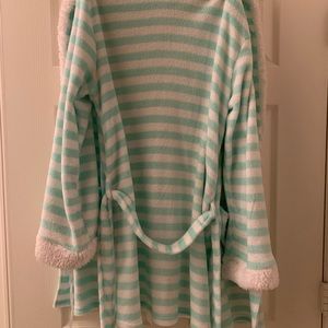 Jessica Simpson Super Soft Robe